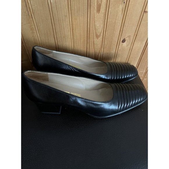 Salvatore Ferragamo Made in Italy Black Quilted Toe Block Heel Pump Size 9.5AAA - Picture 11 of 16